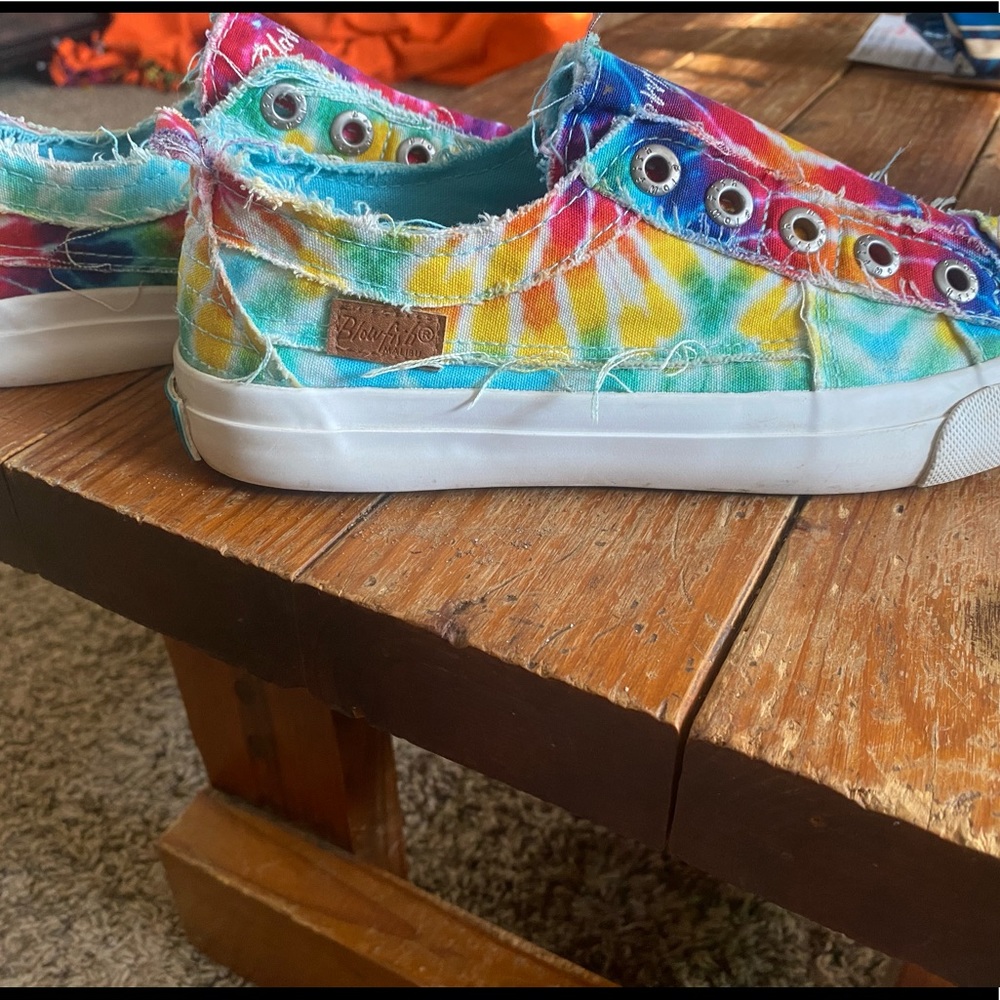 Blowfish slip ons. Sz 7